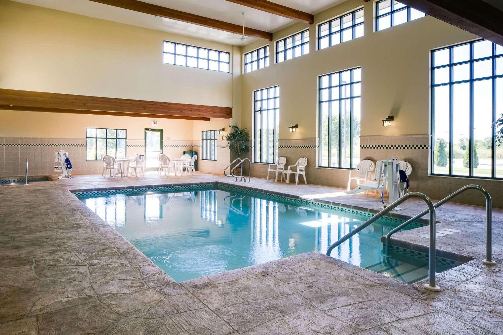 Country Inn & Suites By Radisson, Madison West, Wi Мидлтон Экстерьер фото